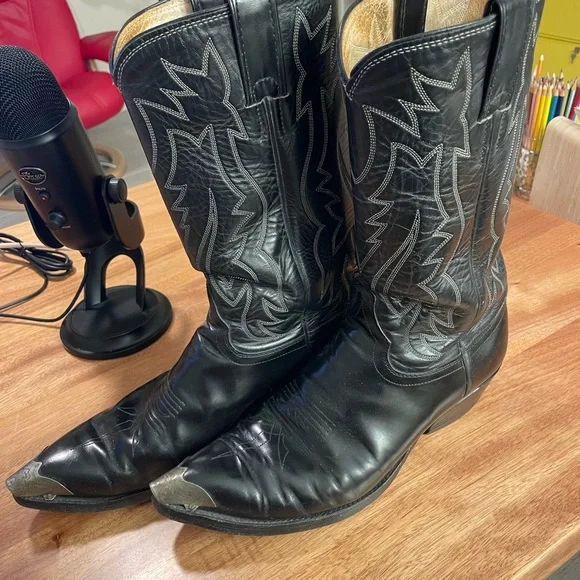 Justin Boots | Shoes | Vintage Justin Cowboy Boots Made In  display picture 2